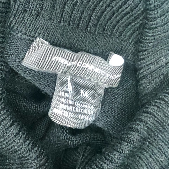 Turtle neck - Picture 2 of 3